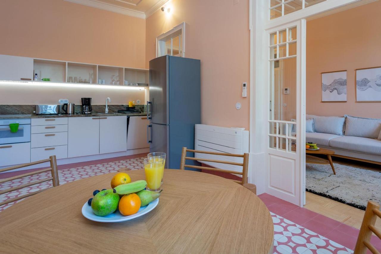 Apartment Pombaline Building W/pool By Lovelystay